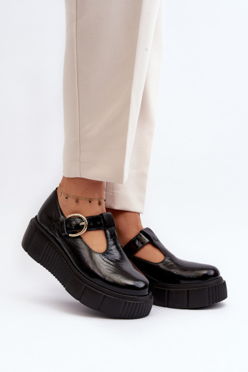 Plateauschuhe aus Lackleder in Schwarz von Zazoo