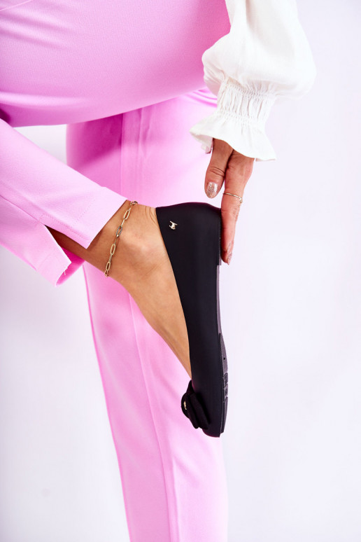 Gummiballerinas mit Bändern in der...