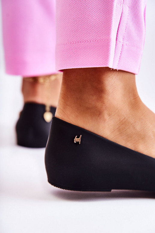 Gummiballerinas mit Bändern in der...