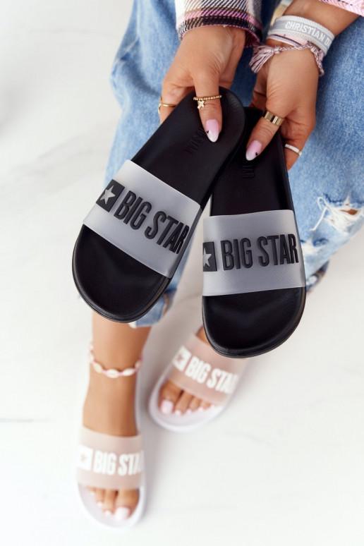 Damenhausschuhe in schwarzer Farbe Damenhausschuhe in schwarzer Farbe