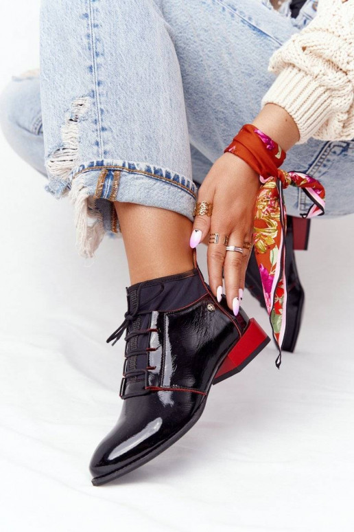 Stiefel Schwarz und Rot Stiefel Schwarz und Rot