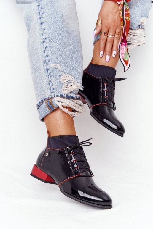 Stiefel Schwarz und Rot Stiefel Schwarz und Rot