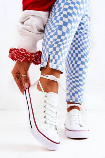 Weiße Freizeitschuhe