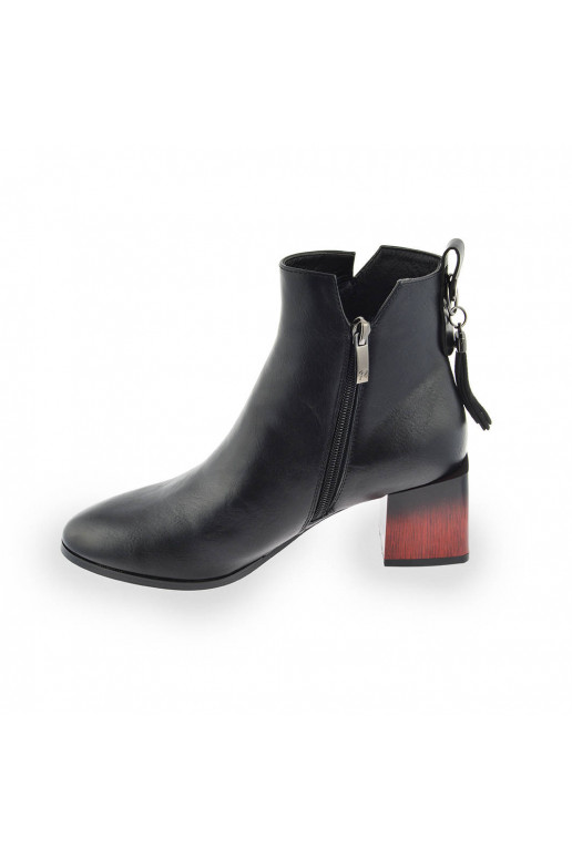 Stiefel mit dickem Absatz, schwarze...