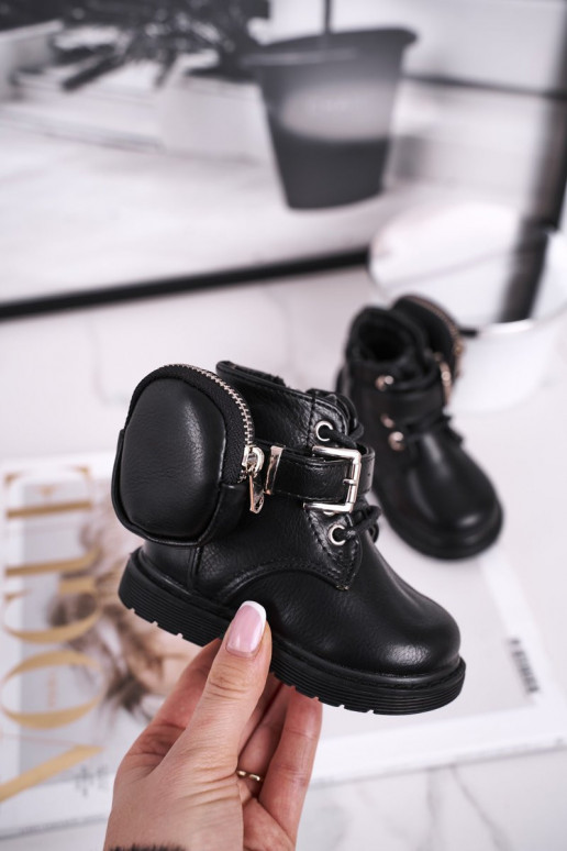 Warme Kinderschuhe in schwarzer Farbe Warme Kinderschuhe in schwarzer Farbe