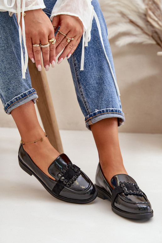 Lackierte Mokassins Feminin mit Ornamenten schZuarze Farbe Vinceza 58389