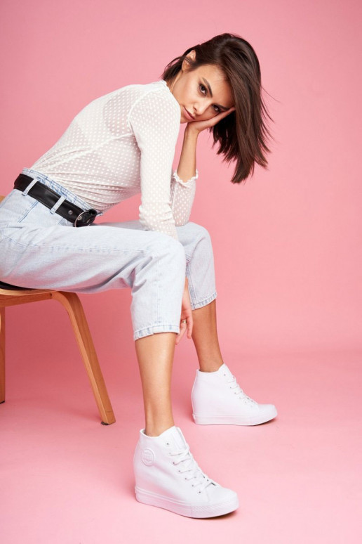 Sneakers Modell Schuhe Big Star weiße Farbe FF274A192