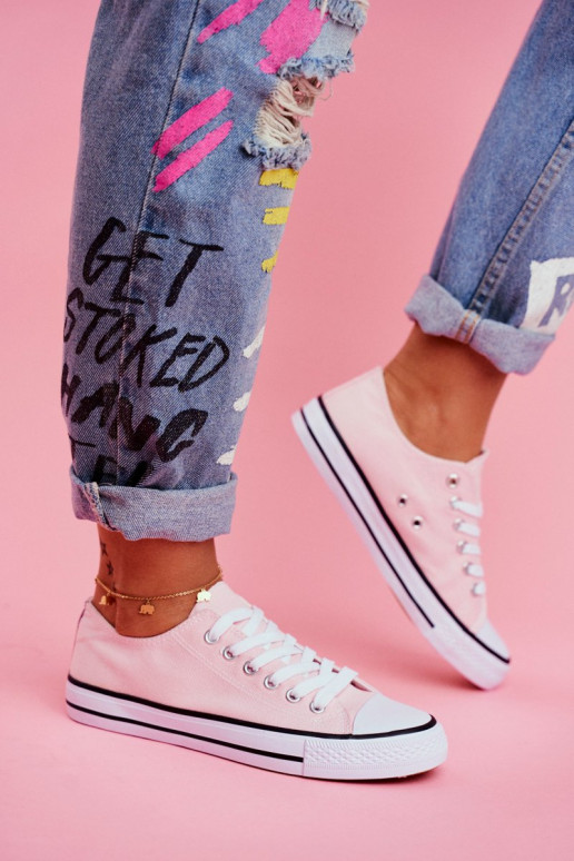 Klassische Freizeitschuhe in rosa Farbe
