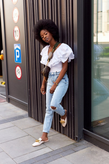 Call On Me Sandalen mit Kette in Beige 2