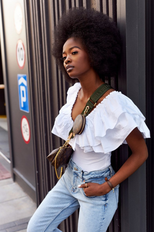 Call On Me Sandalen mit Kette in Beige Call On Me Sandalen mit Kette in Beige