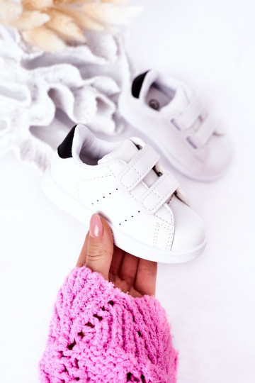 Kinder-Sneaker mit Klebeverschlüssen in der Farbe Weiß-Schwarz California