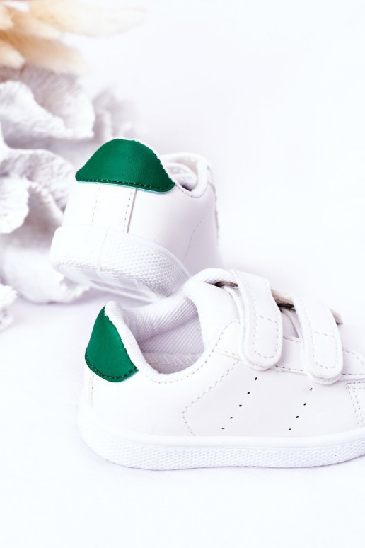 Kinder-Sneaker mit Klebeverschlüssen, weiß-grüne Farbe, Kalifornien Kinder-Sneaker mit Klebeverschlüssen, weiß-grüne Farbe, Kalifornien