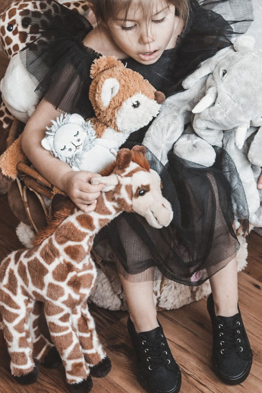 Freizeitschuhe mit durchbrochenen Elementen Big Star JJ374133 schwarze Farbe