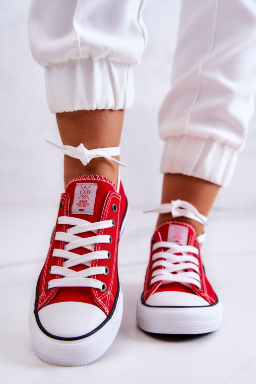 Klassisches Modell Freizeitschuhe Cross Jeans JJ2R4010C rote Farbe