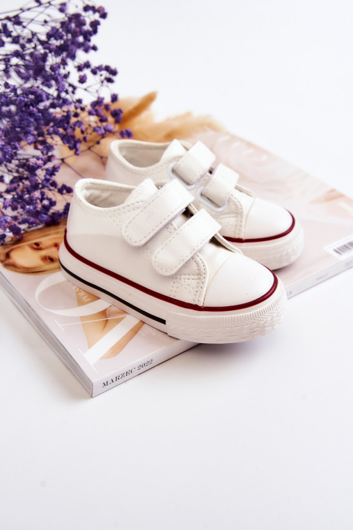 Kinder-Sneaker, Freizeitschuhe mit Klebeverschlüssen in der weißen Farbe Foster