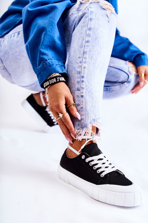 Damen-Plateauschuhe in Schwarz. Kommt