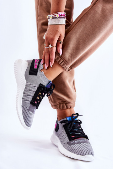 Klayra-Schuhe des Sneaker-Modells in grauer Farbe