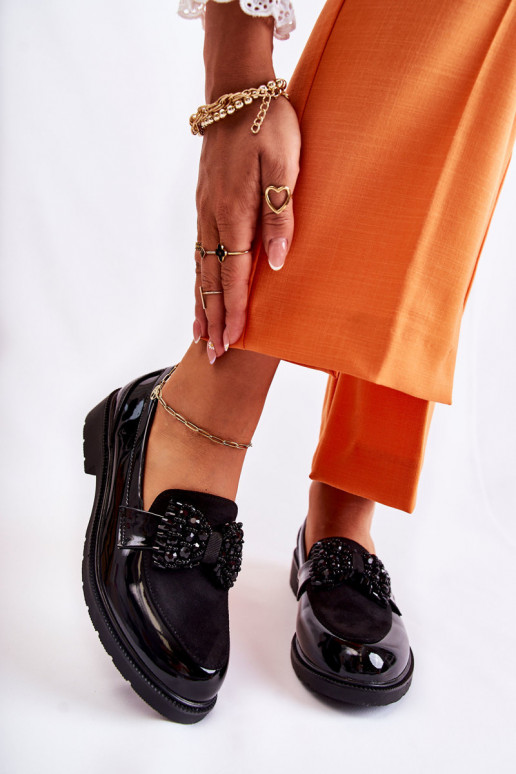 Lackschuhe mit Bändern in Schwarz Laurent