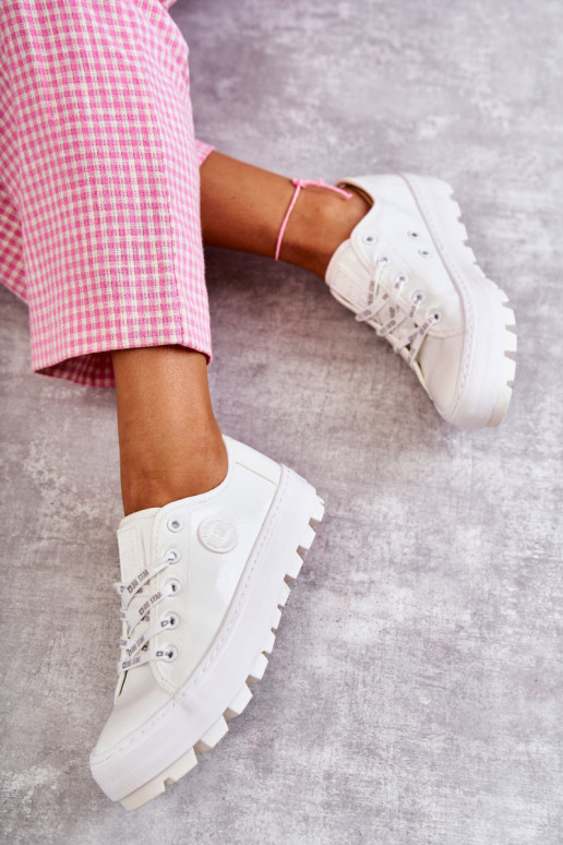 mit Lackeffekt Freizeitschuhe Big Star KK274045 weiße Farbe mit Lackeffekt Freizeitschuhe Big Star KK274045 weiße Farbe