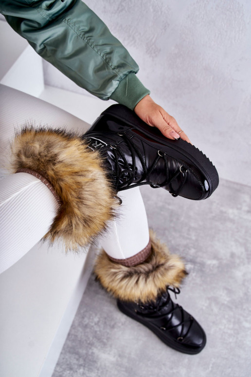 Schneestiefel mit Schnürsenkeln in der Farbe Schwarz von Santero Schneestiefel mit Schnürsenkeln in der Farbe Schwarz von Santero