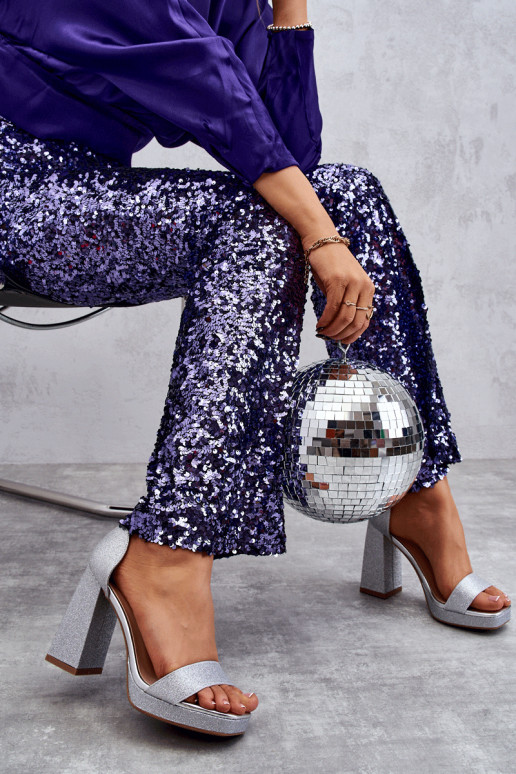 Glitzernde Sandalen mit breitem Absatz in silbernem Calmi