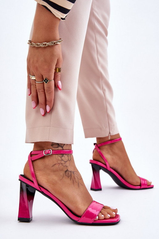 mit Lackeffekt Elegante Sandaletten mit hohen Absätzen in der Farbe Rosa Owen mit Lackeffekt Elegante Sandaletten mit hohen Absätzen in der Farbe Rosa Owen