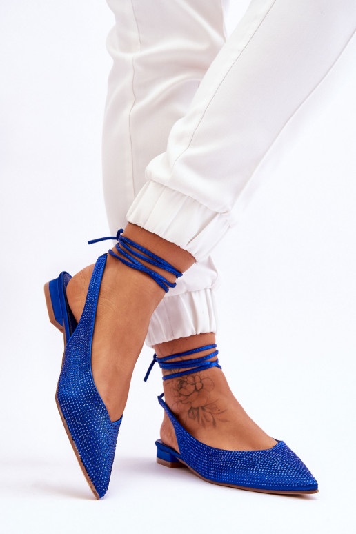 Ballerinas mit Bändern und Nieten in Blau von Mavis