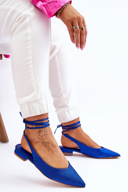 Ballerinas mit Bändern und Nieten in Blau von Mavis