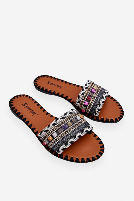 Verzierte Hausschuhe in der schwarzen Farbe Bellisa Verzierte Hausschuhe in der schwarzen Farbe Bellisa