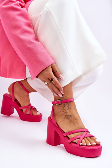 Elegante Sandaletten mit Riemchen in Rosa von Shemira 2