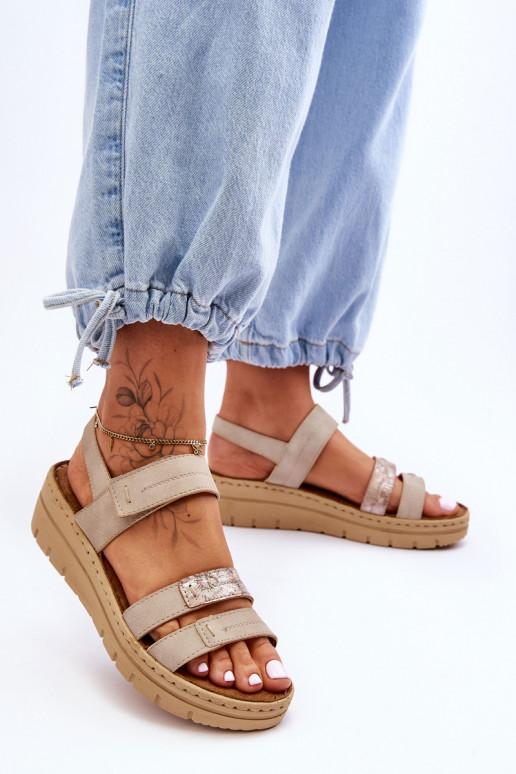 Sandalen mit Klebeverschlüssen beige Fresh Look Sandalen mit Klebeverschlüssen beige Fresh Look