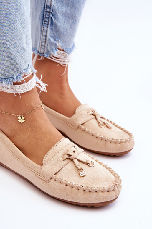 Klassische Wildledermokassins in Beige von Good Time Klassische Wildledermokassins in Beige von Good Time