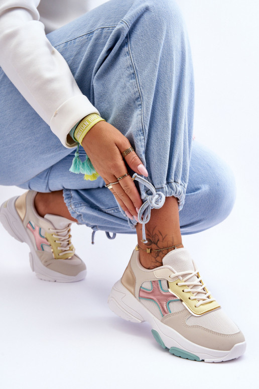 Sneakers Modellschuhe mit Schnürsenkeln in verschiedenen Farben von Cortes