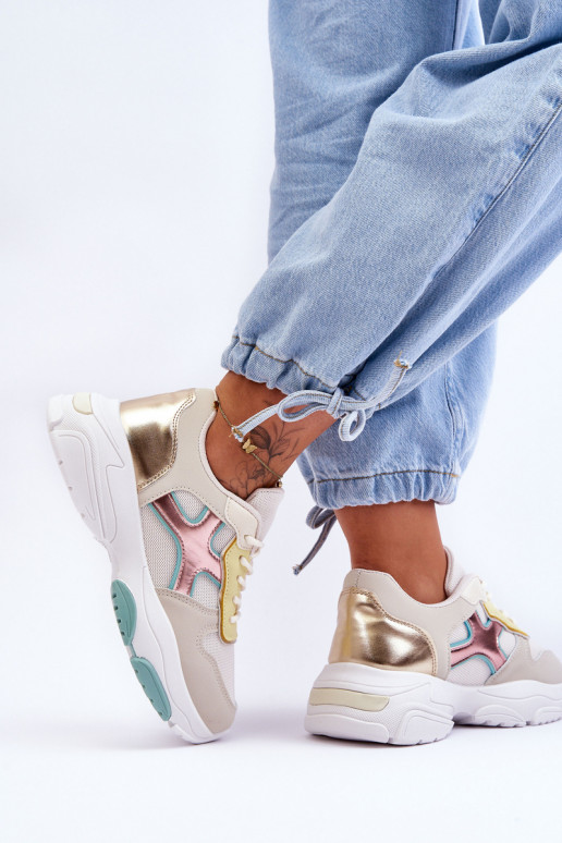 Sneakers Modellschuhe mit Schnürsenkeln in verschiedenen Farben von Cortes