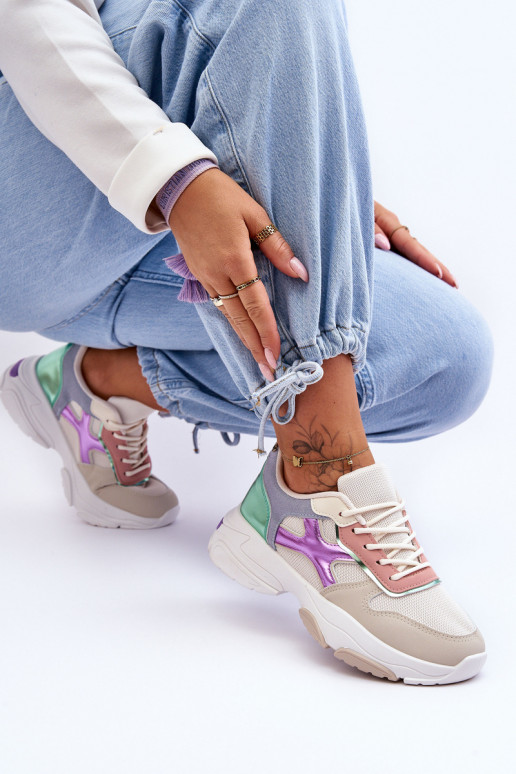 Sneakers Modell Schuhe mit Schnürsenkeln beige-grüne Farbe Cortes Sneakers Modell Schuhe mit Schnürsenkeln beige-grüne Farbe Cortes