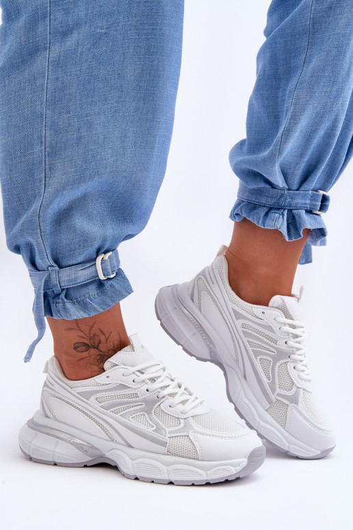 Sneakers mit Schnürsenkeln in Weiß Emare Sneakers mit Schnürsenkeln in Weiß Emare
