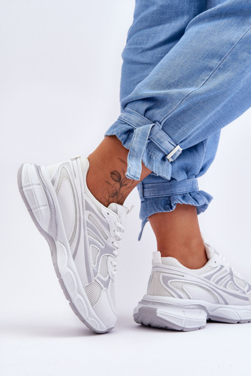 Sneakers mit Schnürsenkeln in Weiß Emare Sneakers mit Schnürsenkeln in Weiß Emare