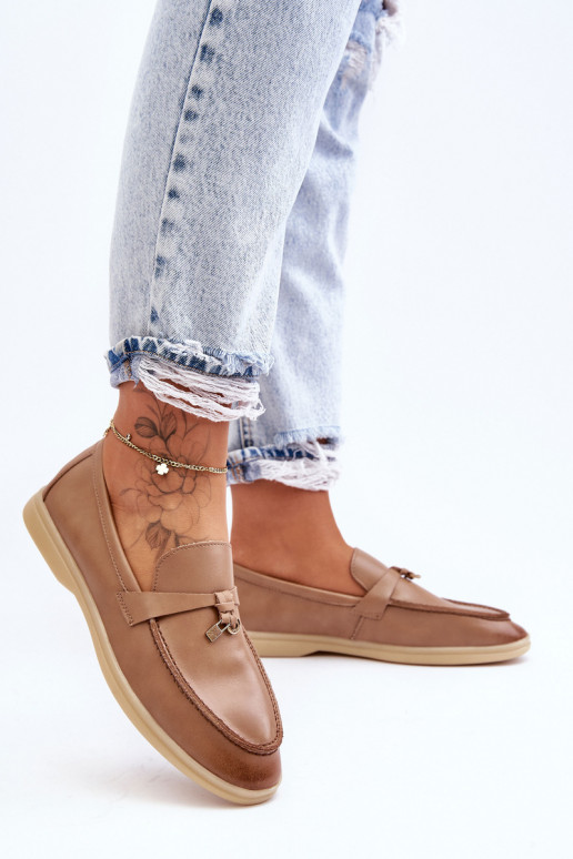 Klassisches Damen-Mokassin-Modell in der braunen Farbe Cortez Klassisches Damen-Mokassin-Modell in der braunen Farbe Cortez