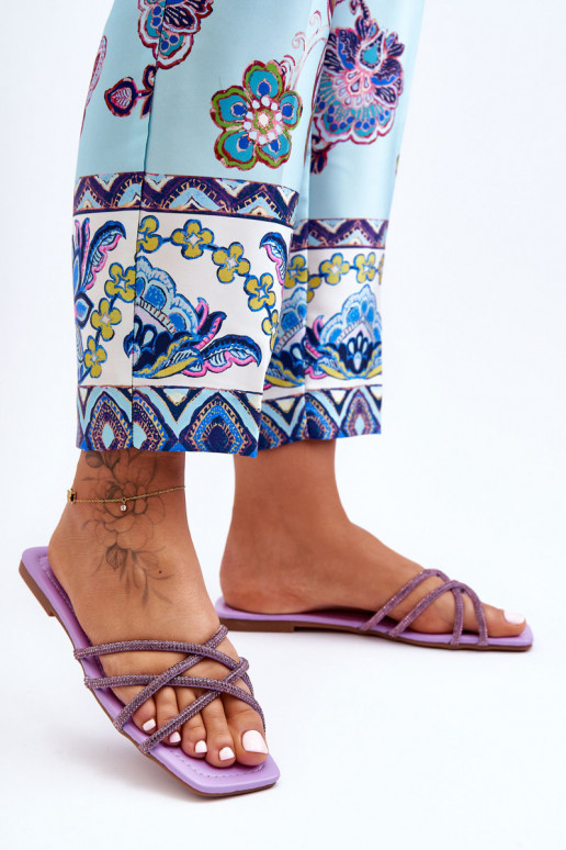 Hausschuhe mit Riemen I Lila Leomi Hausschuhe mit Riemen I Lila Leomi