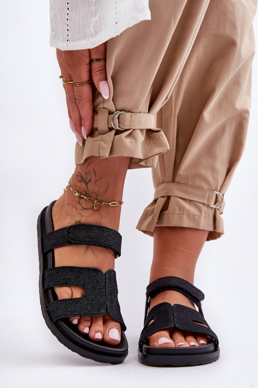 Hausschuhe mit Klebeverschlüssen in schwarzem Jose Hausschuhe mit Klebeverschlüssen in schwarzem Jose