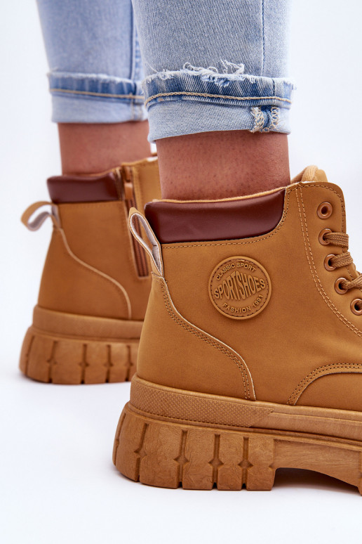 Schuhe mit Plateau in brauner Farbe Calys Schuhe mit Plateau in brauner Farbe Calys