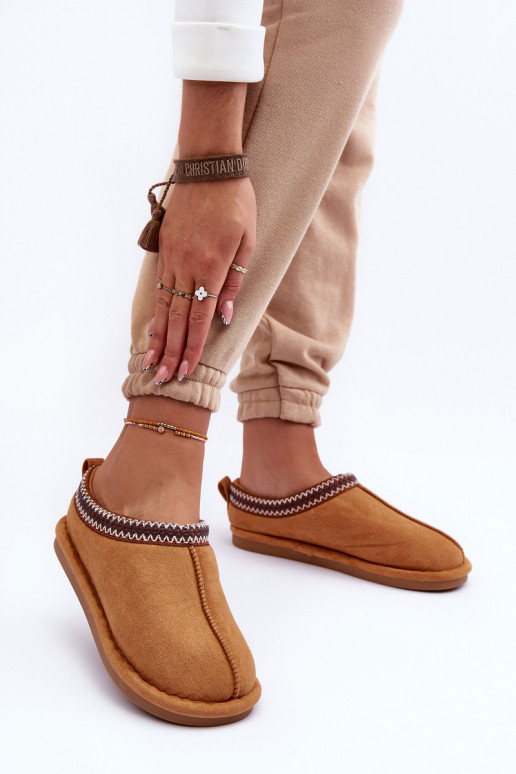 Braune Polinna-Wildlederhausschuhe mit Fell Braune Polinna-Wildlederhausschuhe mit Fell