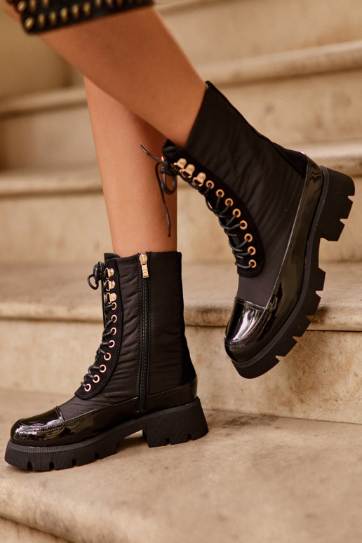 Beheizte Stiefel mit breiten Absätzen in der schwarzen Farbe Saranema