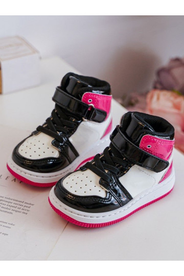 Kinder-Sportschuhe mit Lackeffekt in der rosa-weißen Farbe Milara