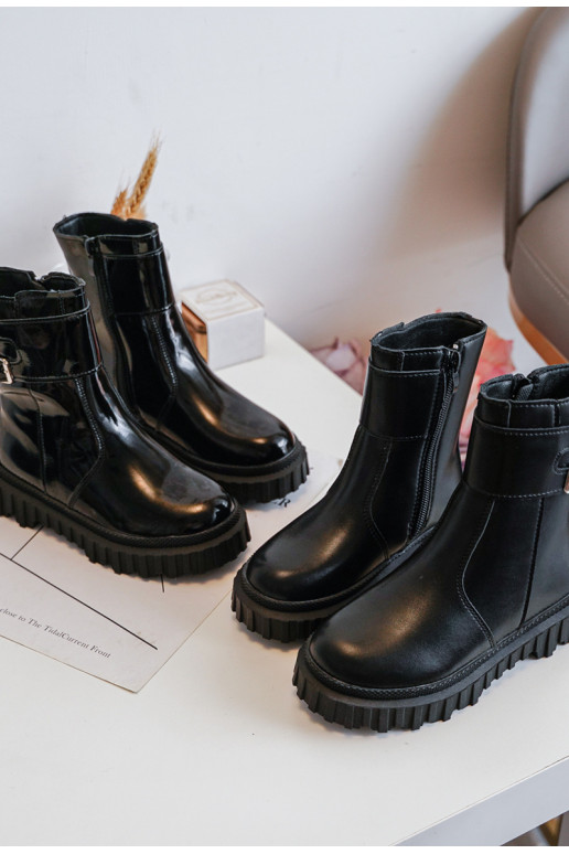 Kinderstiefel mit Schnallen in der Farbe Schwarz Chloraia Kinderstiefel mit Schnallen in der Farbe Schwarz Chloraia