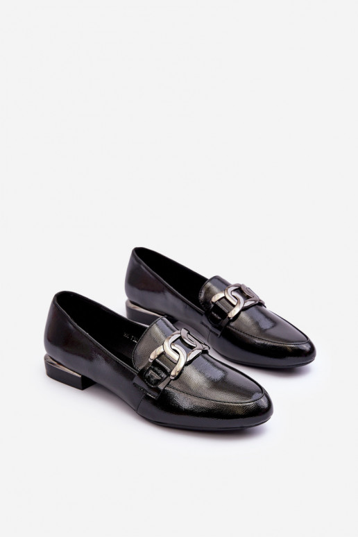 Damen-Mokassins mit Lackeffekt und Ornamenten in Schwarz von Camilena Damen-Mokassins mit Lackeffekt und Ornamenten in Schwarz von Camilena
