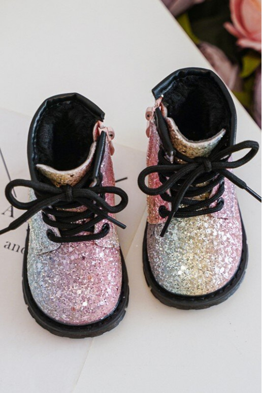 Kinderstiefel mit Glanz. Gewärmt mit Reißverschlüssen in verschiedenen Farben Saussa