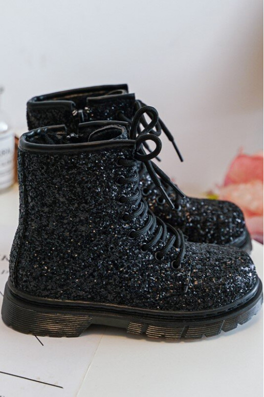 Kinderstiefel mit Glanz, wärmend mit Reißverschlüssen, schwarze Farbe Saussa