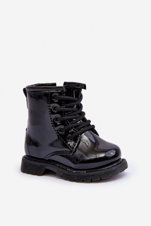 Kinderstiefel mit Lackeffekt und Reißverschlüssen in Schwarz von Tibbie