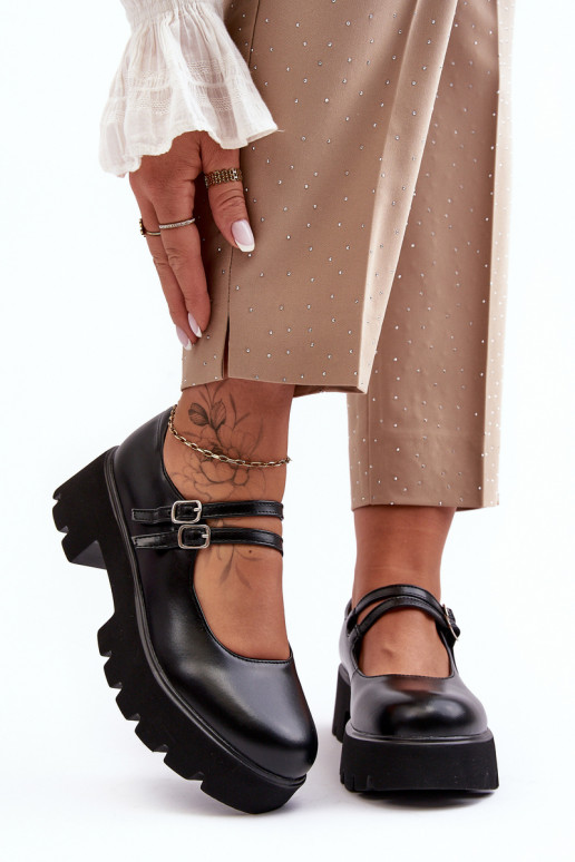 Schwarze Saviwa-Schuhe mit niedrigem Absatz Schwarze Saviwa-Schuhe mit niedrigem Absatz